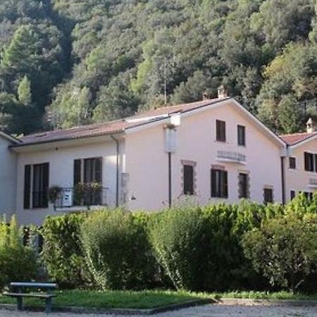 Hotel Il Casolare Della Cascata à Terni Extérieur photo