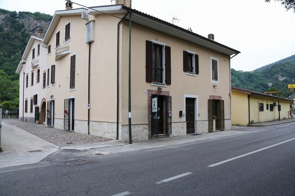 Hotel Il Casolare Della Cascata à Terni Extérieur photo