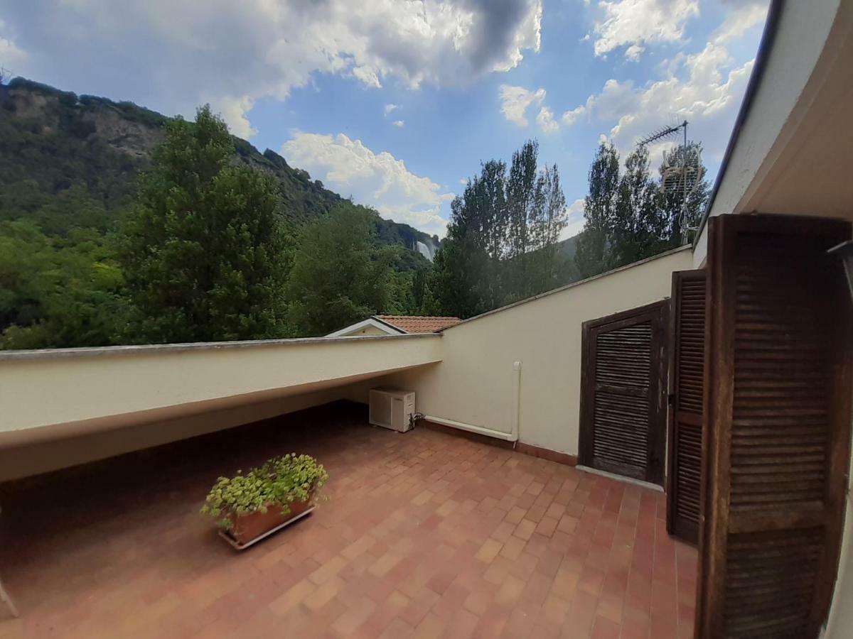 Hotel Il Casolare Della Cascata à Terni Extérieur photo